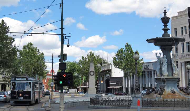 Melbourne Y1 tram 610